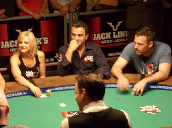 https://www.reddit.com/r/poker/comments/1u47ha5/bovada_ok/ - Bovada低买入锦标赛能玩吗？机器人泛滥下的生存指南