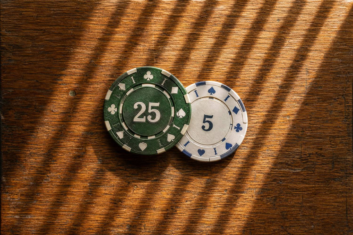 QQPOKER下注尺度五种典型场景：从翻前到河牌的完整决策指南（实战示例）