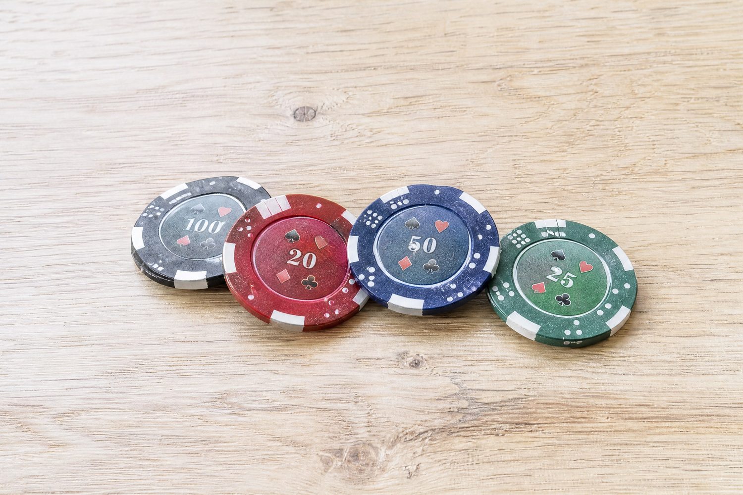 Tom Dwan 40岁像59岁：从扑克神童到牌桌老将，职业选手的精力管理比技术更关键（要点图解）
