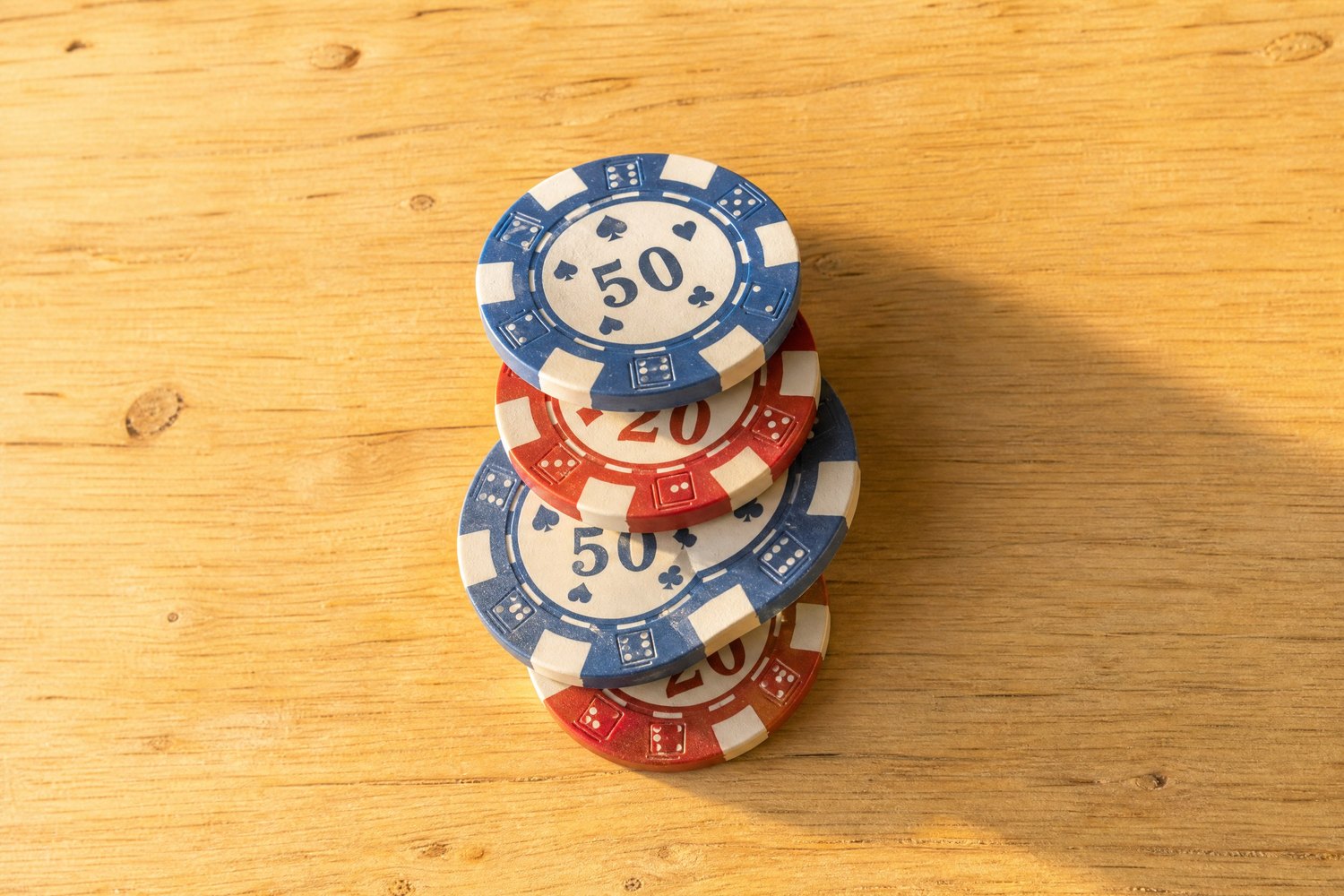 QQPOKER转牌圈过牌加注策略：3个维度与4步决策流程（实战示例）